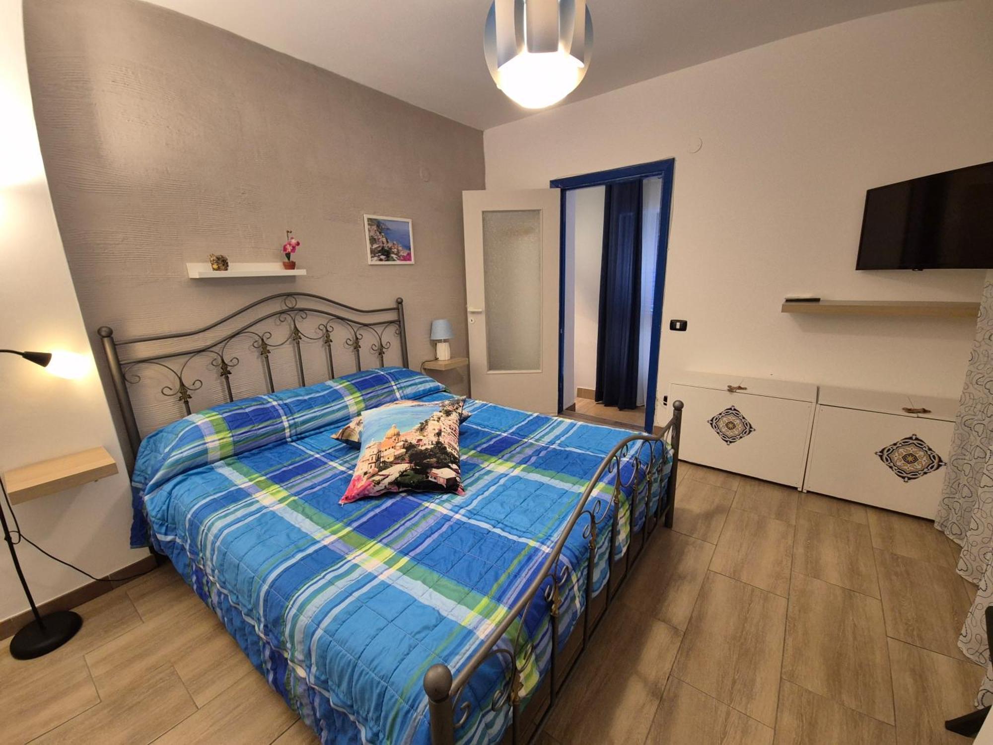 Casa Vacanze Smeralda Amalfi Coast Виетри Экстерьер фото